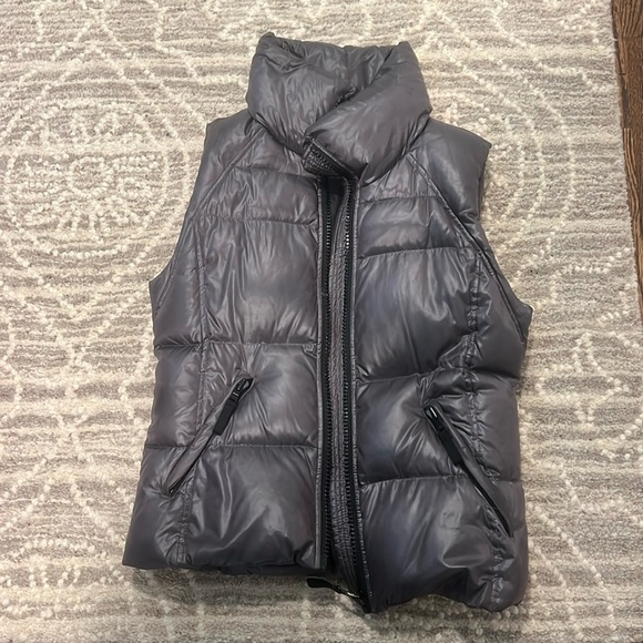 SAM women’s vest size large. Perfect condition. - Picture 1 of 6